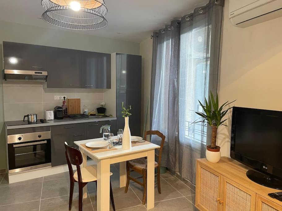 Ferienwohnung Sur La Route Des Vignerons Courthézon Exterior foto